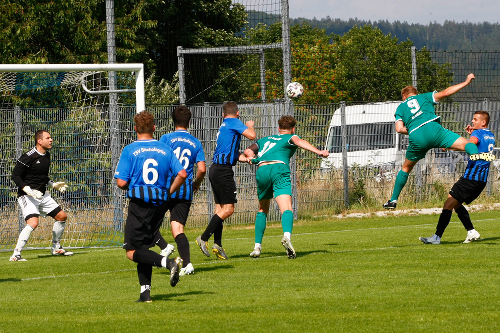 1. Mannschaft vs. TSV Bischofsgrün (24.07.2022) - 68