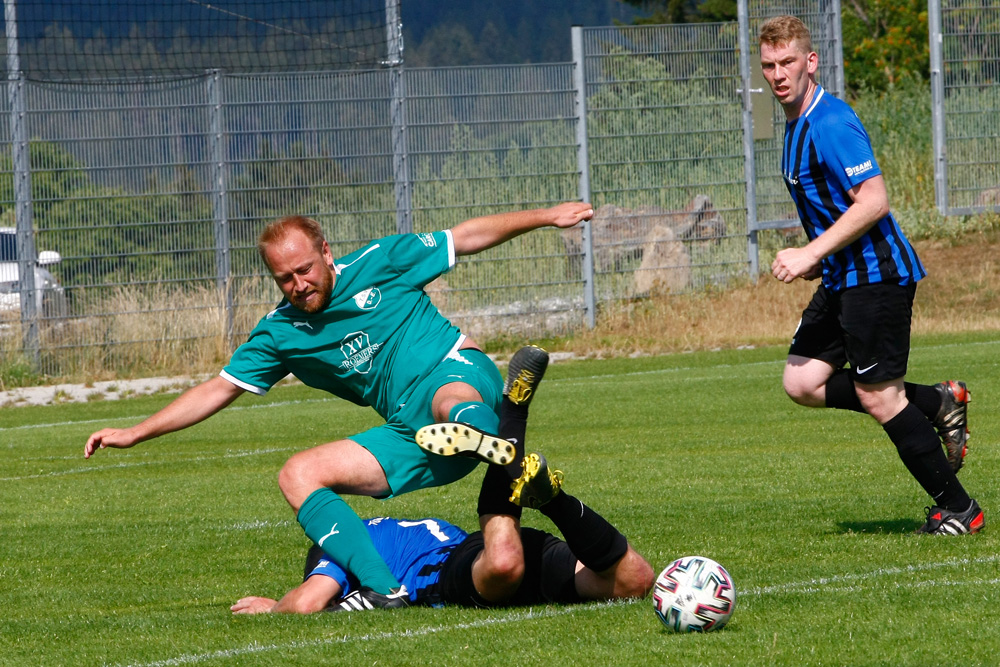 1. Mannschaft vs. TSV Bischofsgrün (24.07.2022) - 72