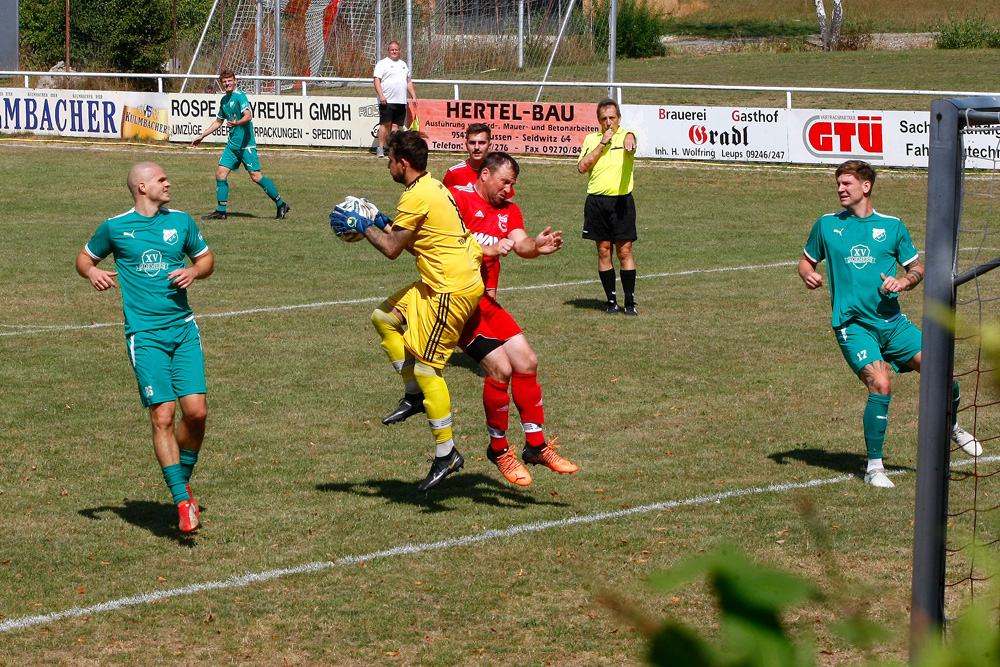 1. Mannschaft vs. TSV Engelmannsreuth (21.08.2022) - 10