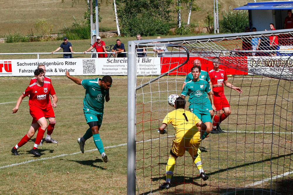 1. Mannschaft vs. TSV Engelmannsreuth (21.08.2022) - 32