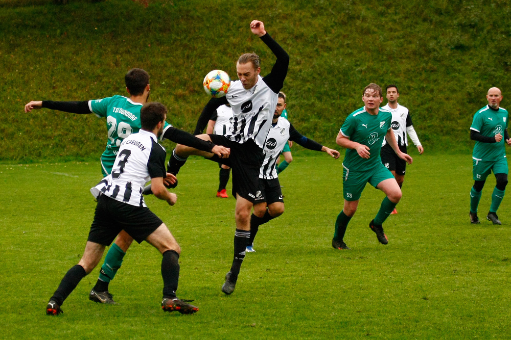 2. Mannschaft vs. (SG1) 1. FC Creußen II / FSV Schnabelwaid II (01.10.2022) - 56