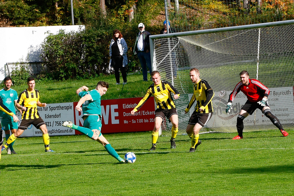 1. Mannschaft vs. SV Kirchahorn (16.10.2022) - 11