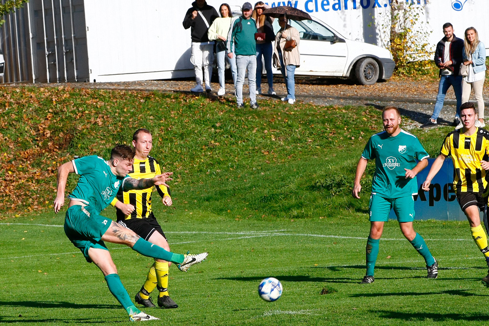 1. Mannschaft vs. SV Kirchahorn (16.10.2022) - 36