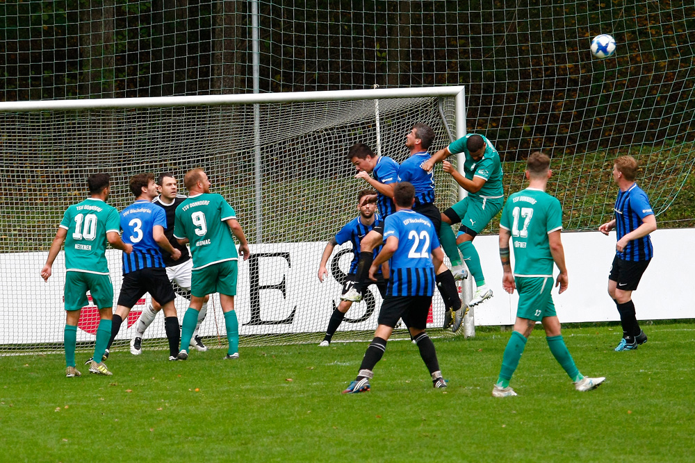 1. Mannschaft vs. TSV Bischofsgrün (23.10.2022) - 26