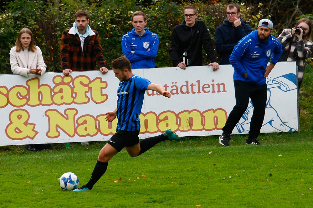 1. Mannschaft vs. TSV Bischofsgrün (23.10.2022) - 33