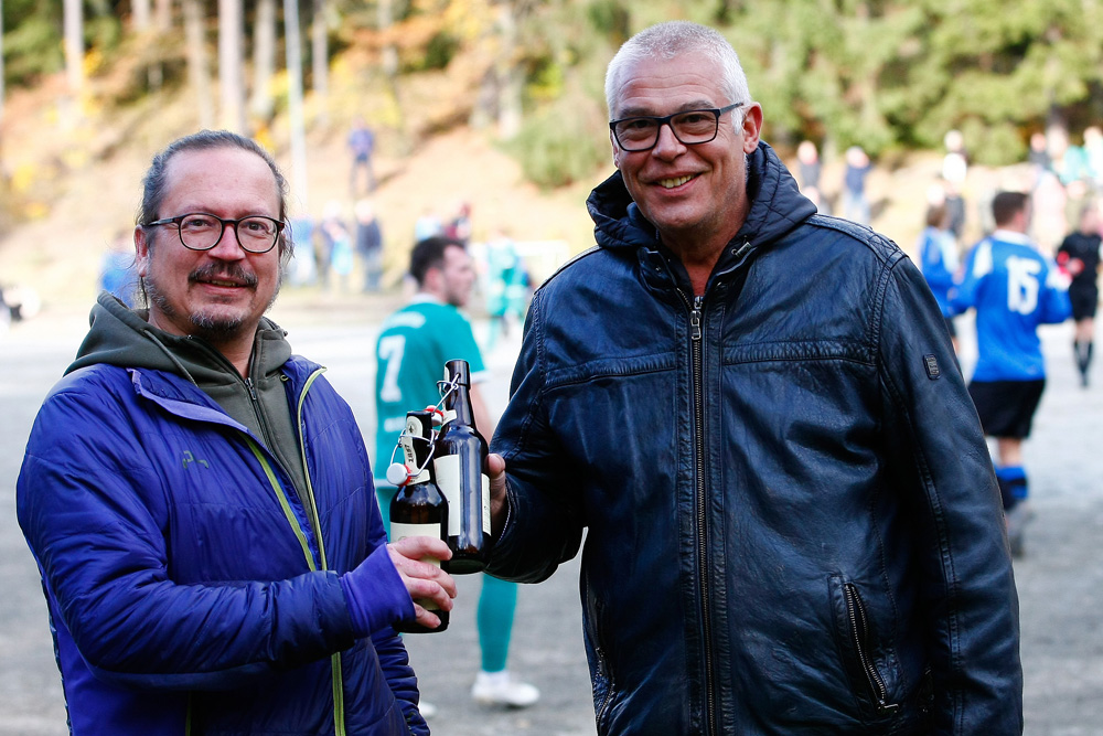 1. Mannschaft vs. TSV 1909 Obernsees (06.11.2022) - 8