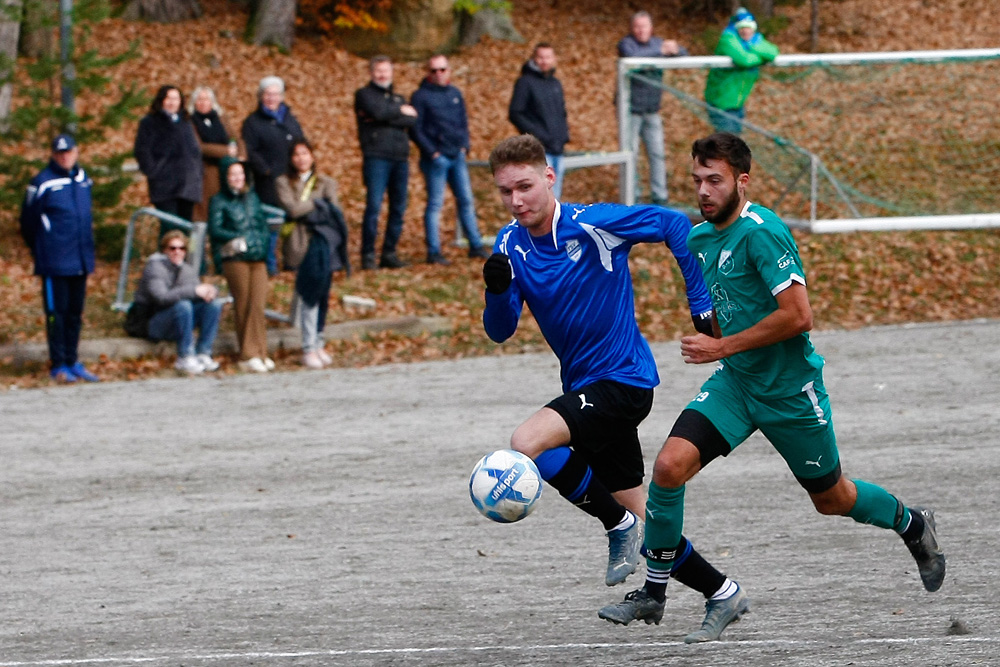 1. Mannschaft vs. TSV 1909 Obernsees (06.11.2022) - 21
