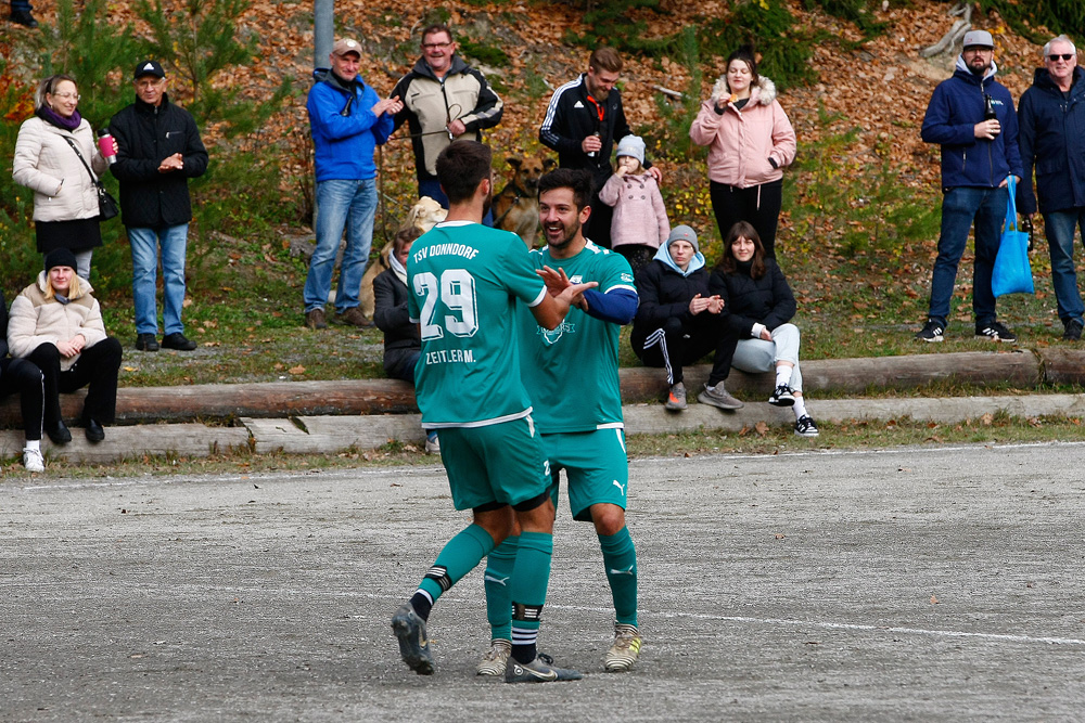 1. Mannschaft vs. TSV 1909 Obernsees (06.11.2022) - 25