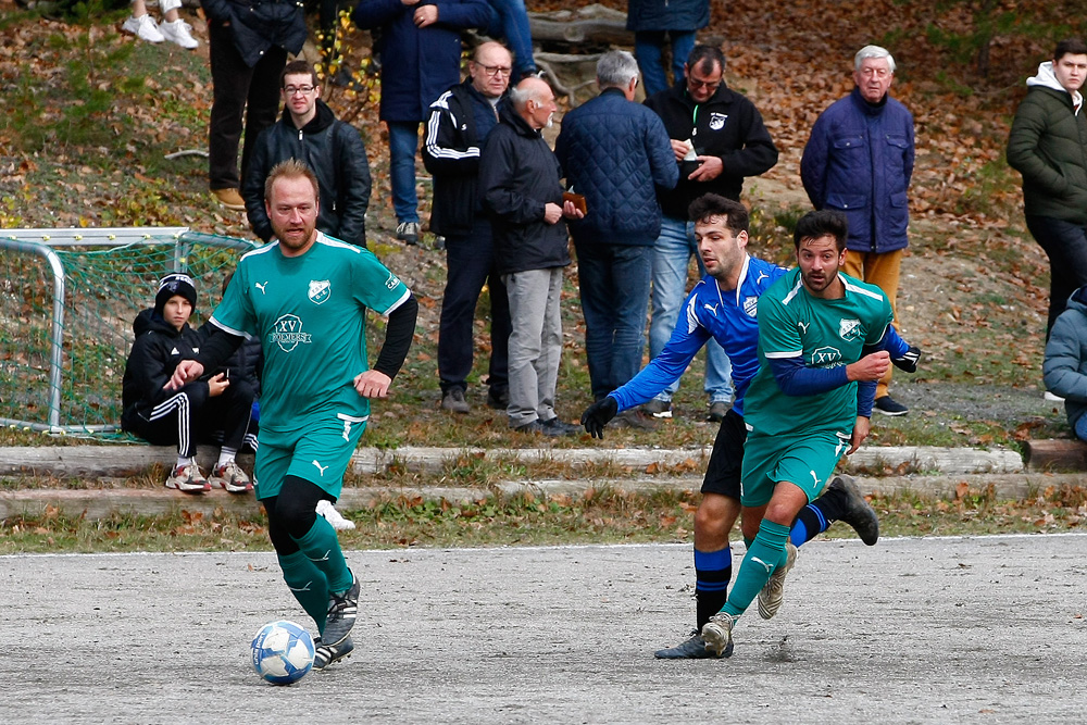 1. Mannschaft vs. TSV 1909 Obernsees (06.11.2022) - 32