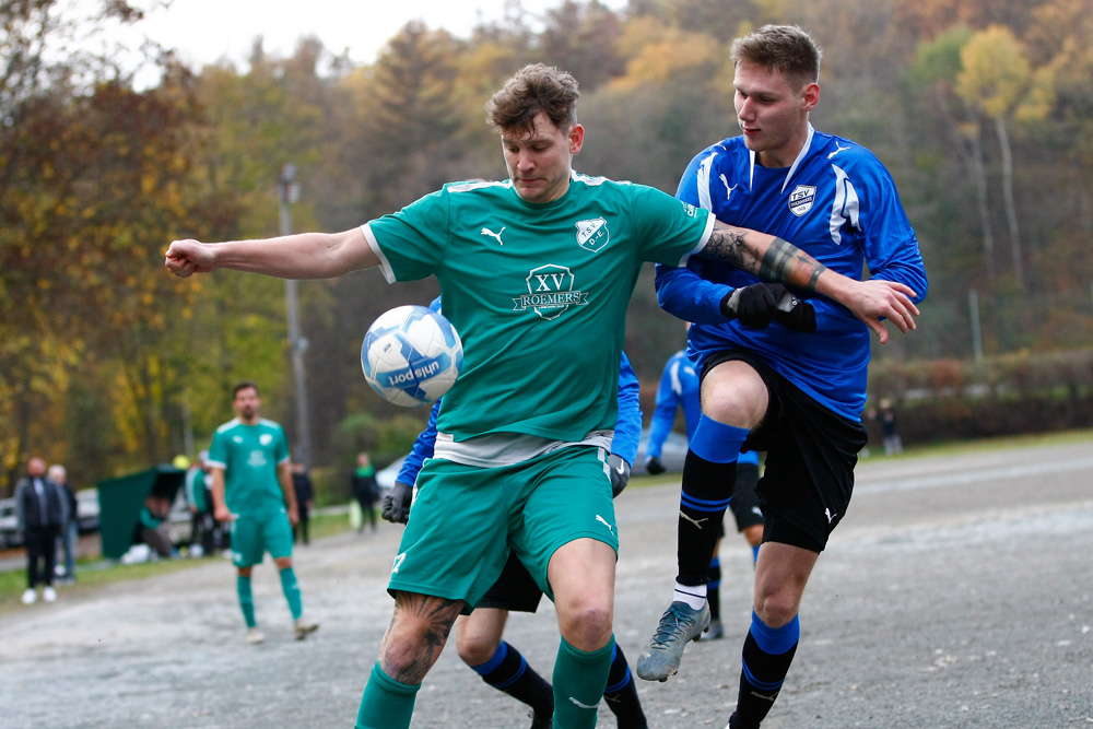 1. Mannschaft vs. TSV 1909 Obernsees (06.11.2022) - 52