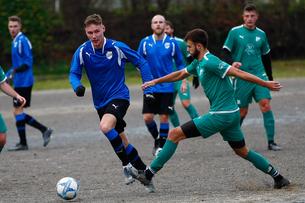 1. Mannschaft vs. TSV 1909 Obernsees (06.11.2022) - 70