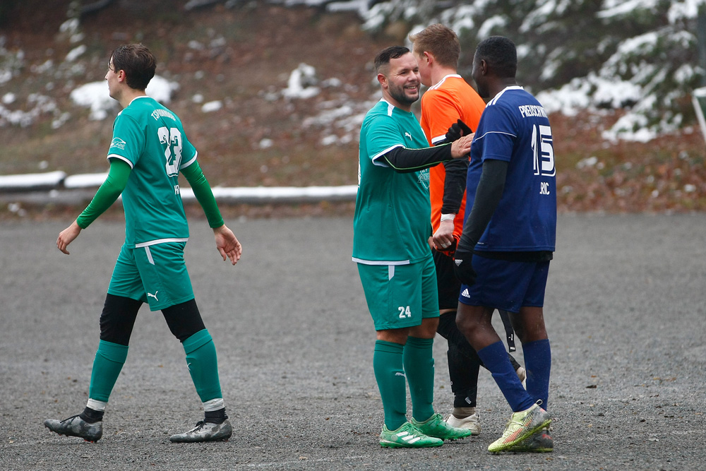 2. Mannschaft vs. ASV Oberpreuschwitz II (20.11.2022) - 74