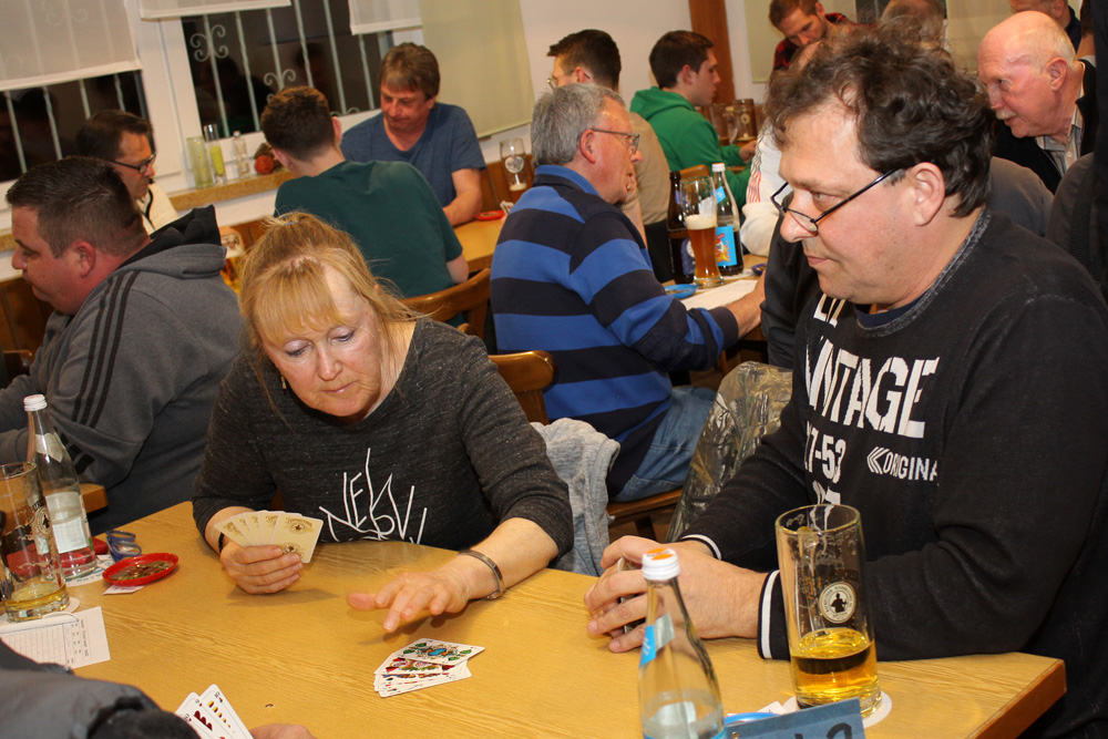 Traditionelles Preisschafkopf im TSV-Sportheim am Gründonnerstag 2023 - 30