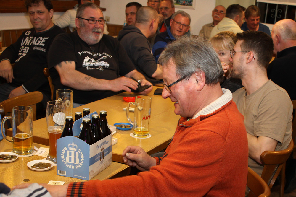 Traditionelles Preisschafkopf im TSV-Sportheim am Gründonnerstag 2023 - 41