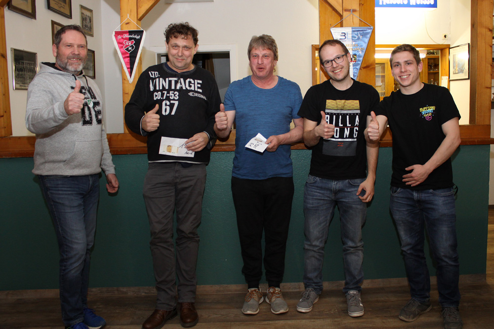 Traditionelles Preisschafkopf im TSV-Sportheim am Gründonnerstag 2023 - 43