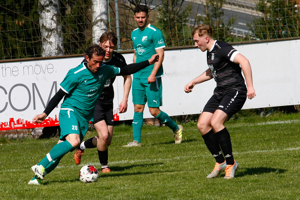 1. Mannschaft vs. SV Röhrenhof (10.04.2023) - 37