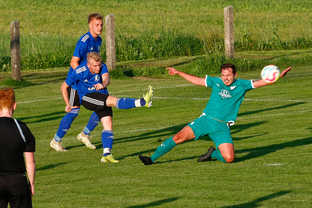 1. Mannschaft vs. FSV Schnabelwaid (31.08.2023) - 62