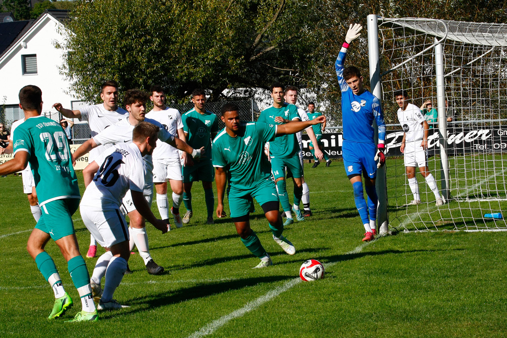 1. Mannschaft vs. 1. FC Creußen (01.10.2023) - 23