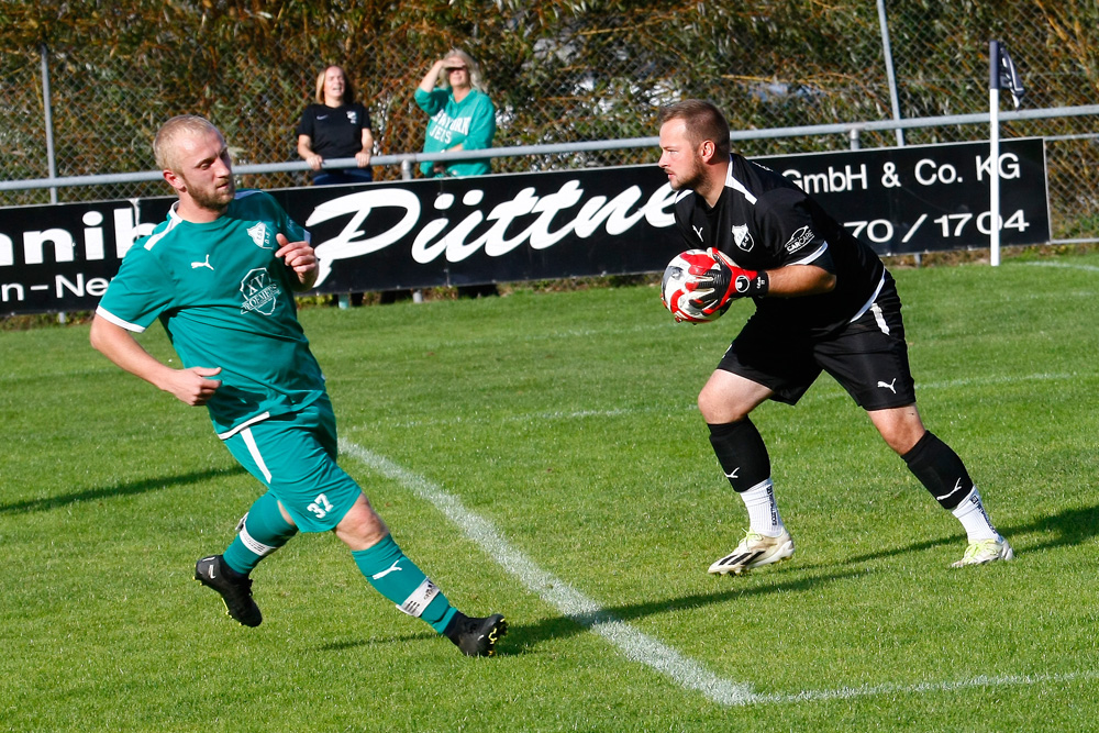 1. Mannschaft vs. 1. FC Creußen (01.10.2023) - 37