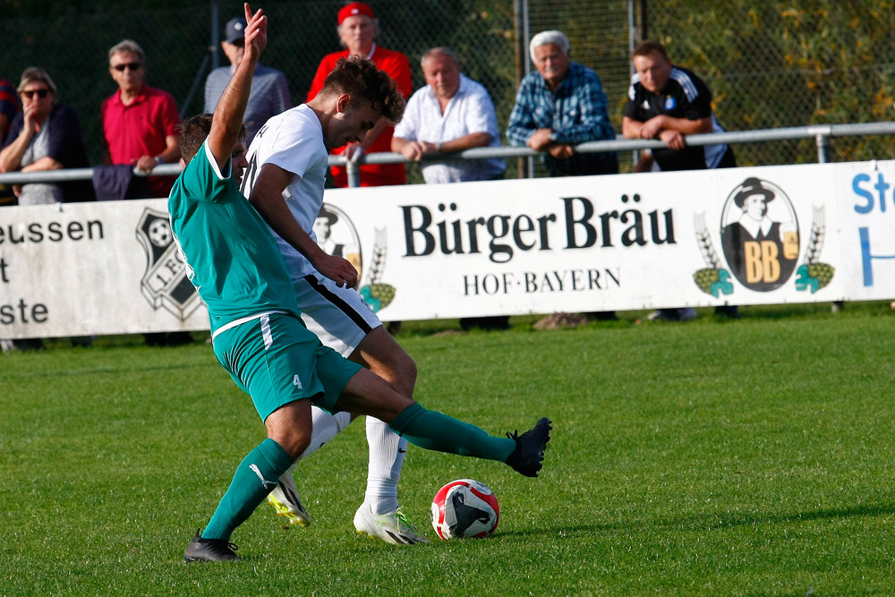 1. Mannschaft vs. 1. FC Creußen (01.10.2023) - 57