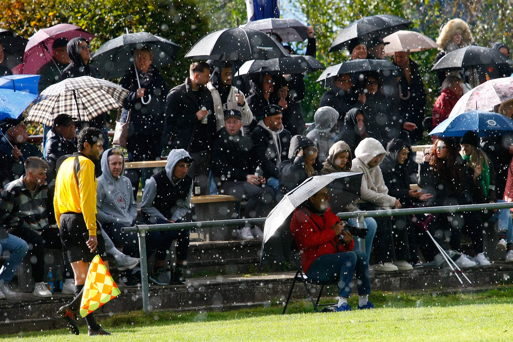 1. Mannschaft vs. Sportring Bayreuth (15.10.2023) - 43