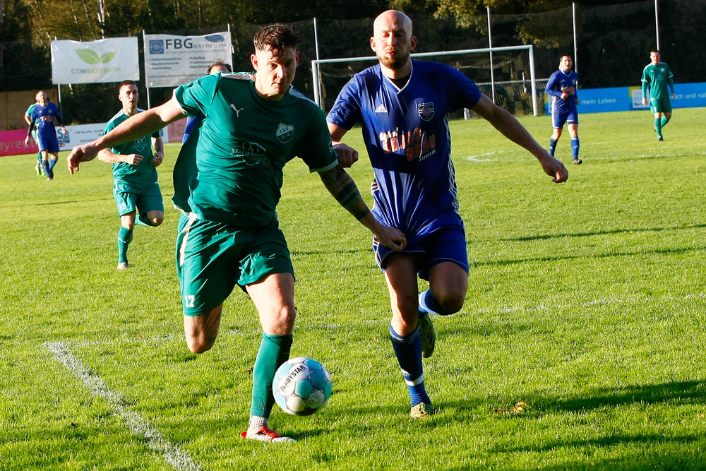 1. Mannschaft vs. Sportring Bayreuth (15.10.2023) - 69