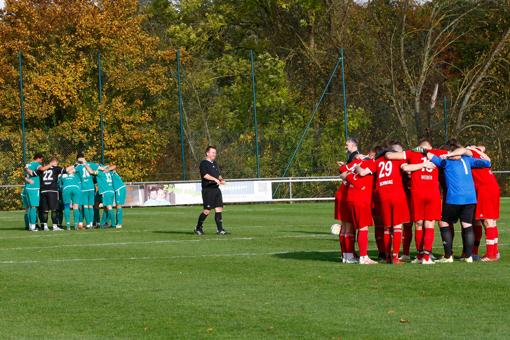 1. Mannschaft vs. SV 1921 Heinersreuth (01.11.2023) - 4