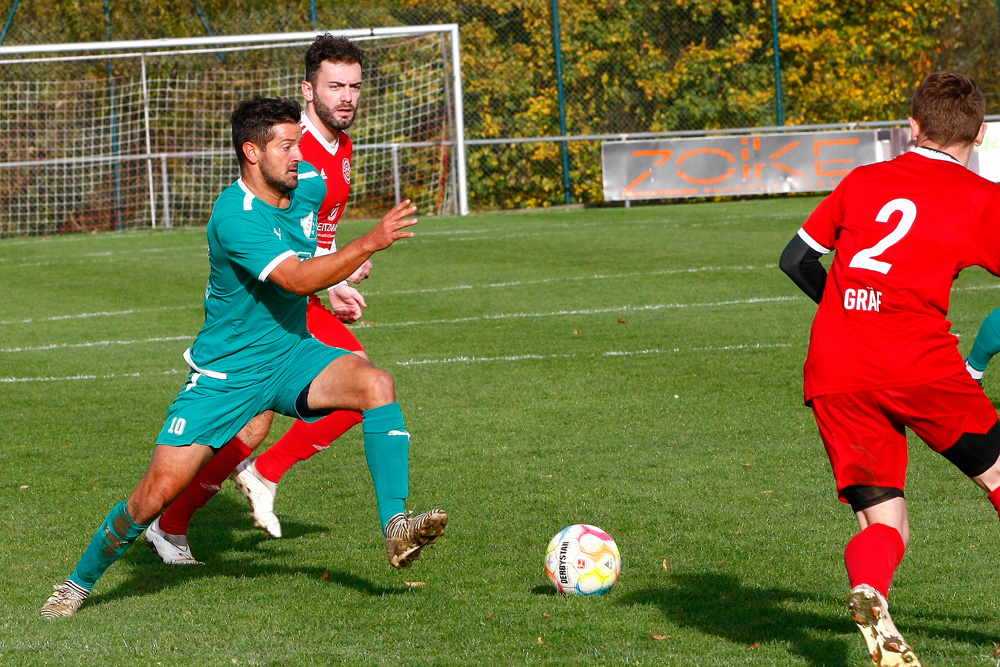 1. Mannschaft vs. SV 1921 Heinersreuth (01.11.2023) - 17