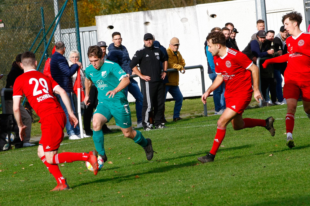 1. Mannschaft vs. SV 1921 Heinersreuth (01.11.2023) - 20