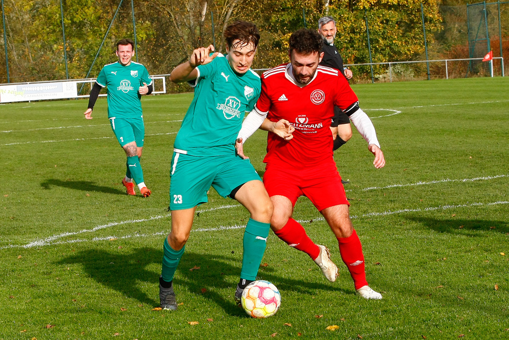 1. Mannschaft vs. SV 1921 Heinersreuth (01.11.2023) - 27