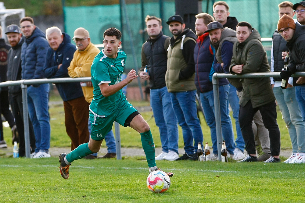 1. Mannschaft vs. SV 1921 Heinersreuth (01.11.2023) - 68