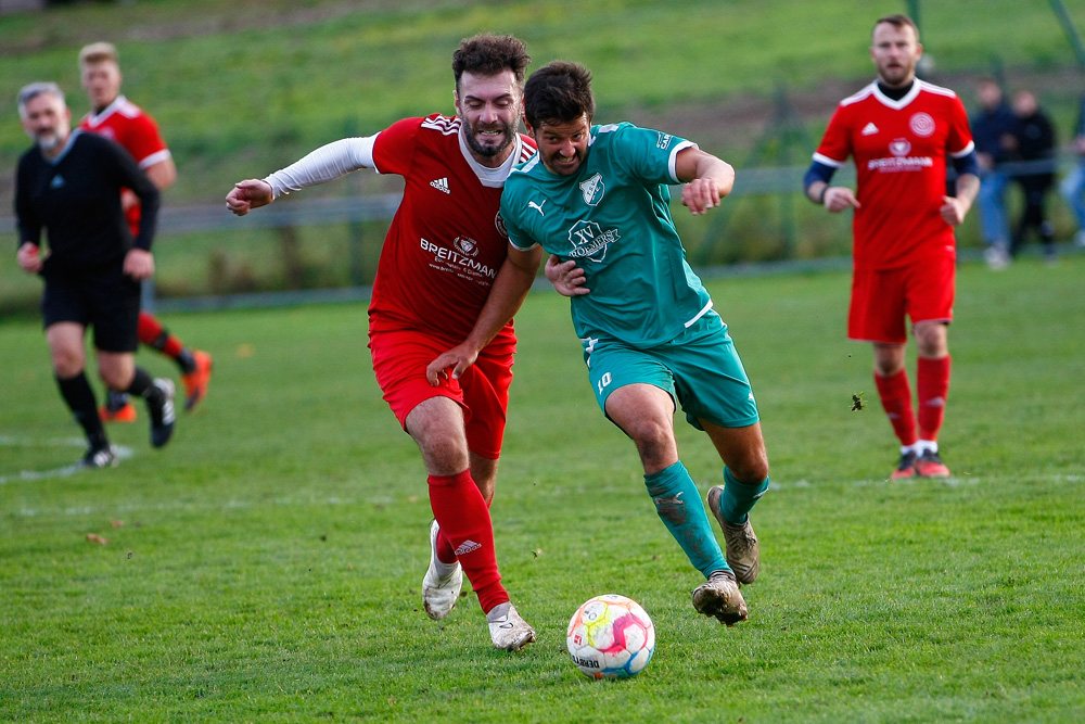 1. Mannschaft vs. SV 1921 Heinersreuth (01.11.2023) - 73