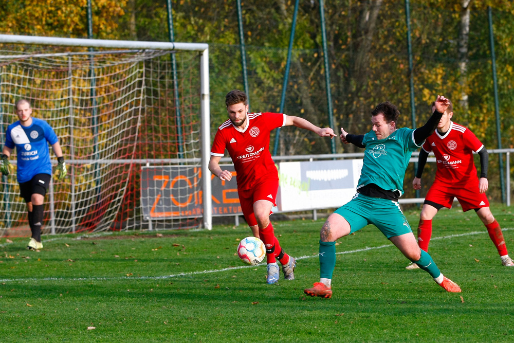 1. Mannschaft vs. SV 1921 Heinersreuth (01.11.2023) - 74