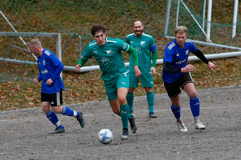 1. Mannschaft vs. FSV Schnabelwaid (04.11.2023) - 15