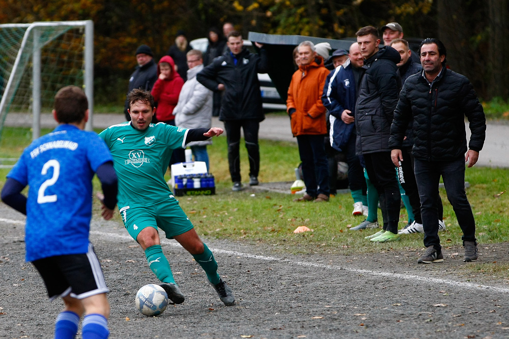 1. Mannschaft vs. FSV Schnabelwaid (04.11.2023) - 16