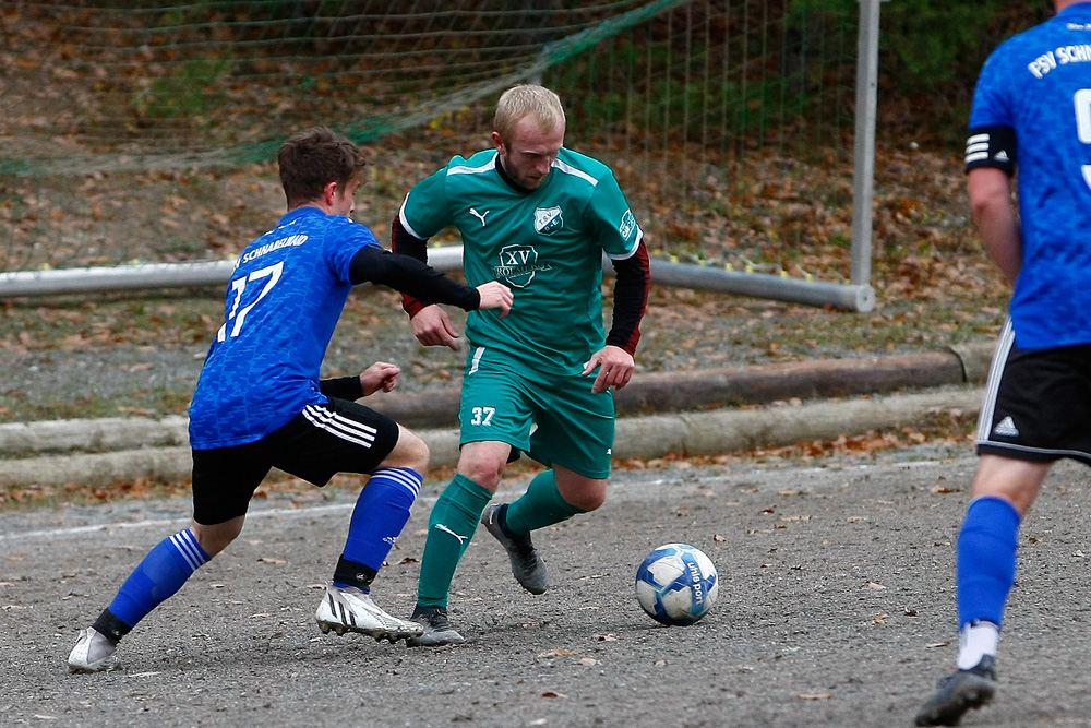 1. Mannschaft vs. FSV Schnabelwaid (04.11.2023) - 24
