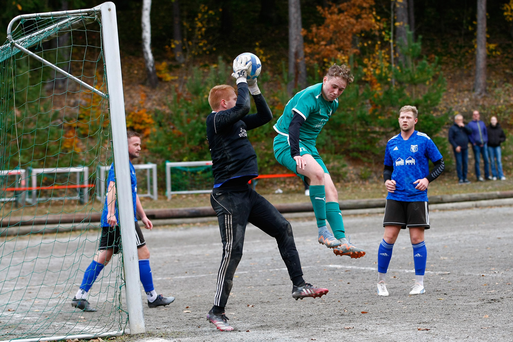 1. Mannschaft vs. FSV Schnabelwaid (04.11.2023) - 27