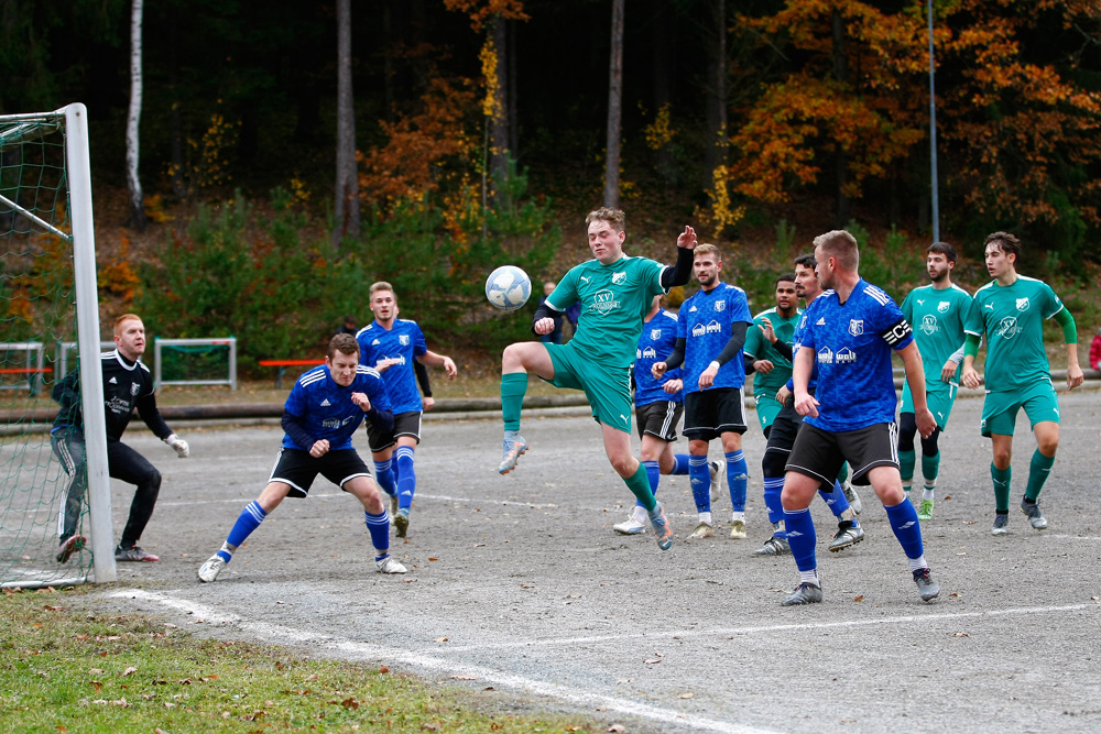 1. Mannschaft vs. FSV Schnabelwaid (04.11.2023) - 31