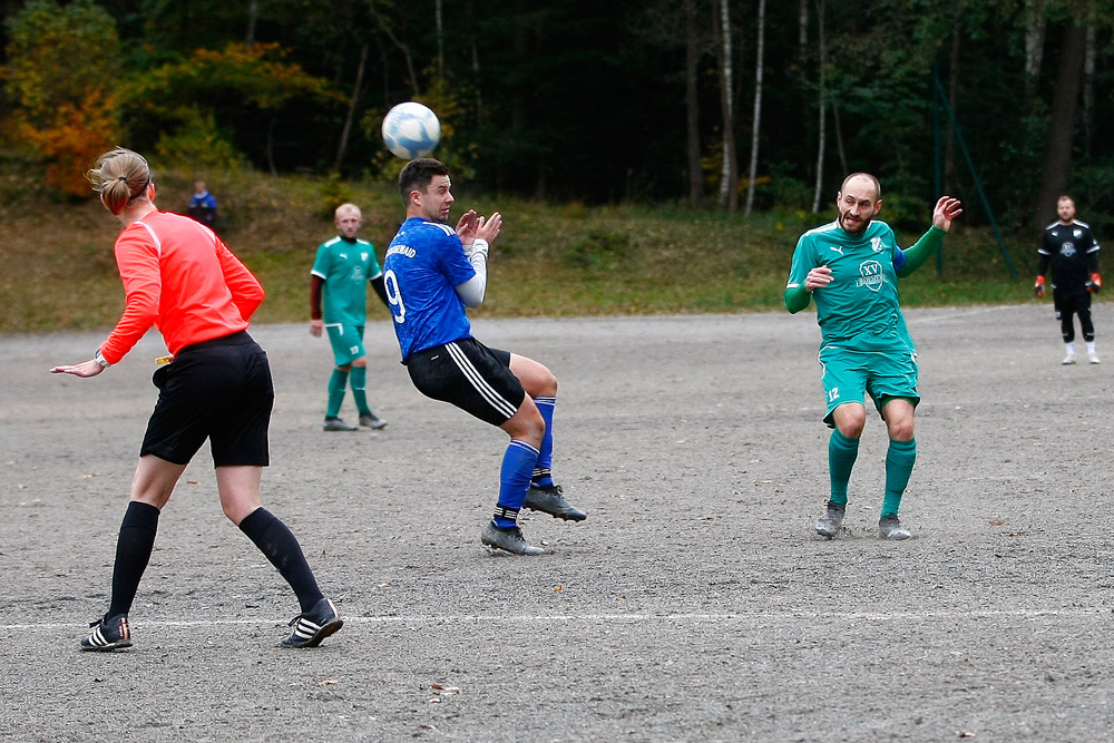 1. Mannschaft vs. FSV Schnabelwaid (04.11.2023) - 33