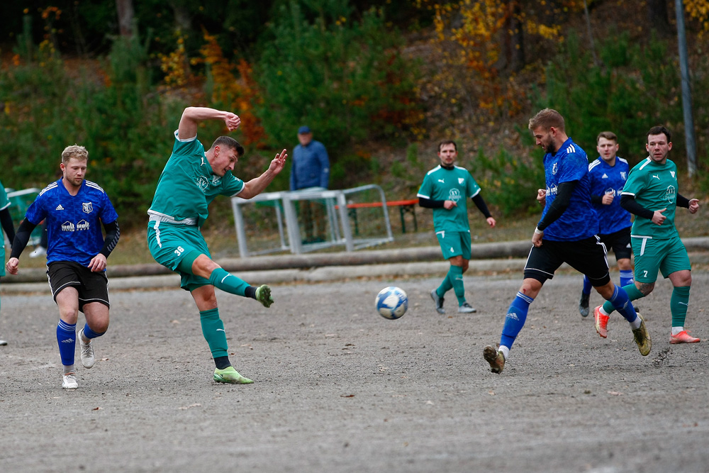 1. Mannschaft vs. FSV Schnabelwaid (04.11.2023) - 48