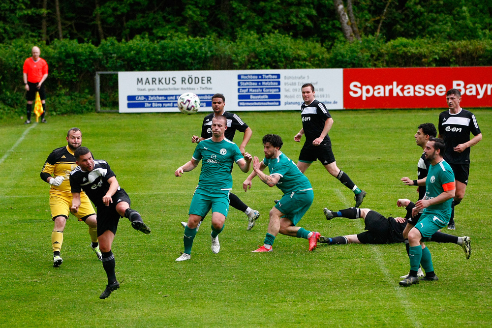 1. Mannschaft vs. TSV Neudrossenfeld II (02.05.2024) - 32