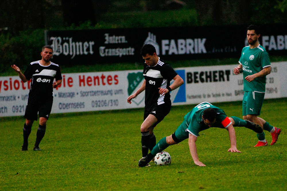 1. Mannschaft vs. TSV Neudrossenfeld II (02.05.2024) - 40