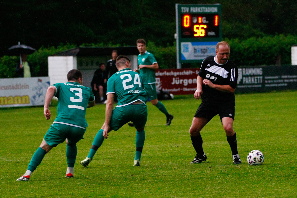 1. Mannschaft vs. TSV Neudrossenfeld II (02.05.2024) - 45