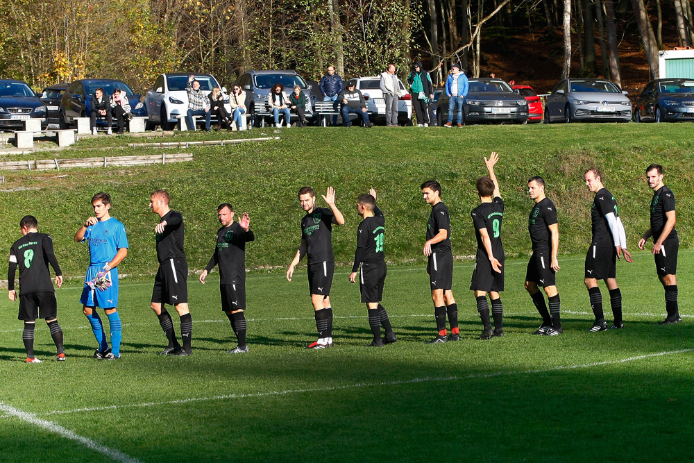 1. Mannschaft vs VfR Katschenreuth II (03.11.2024) - 8