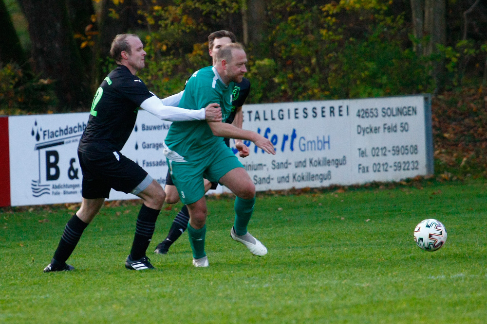 1. Mannschaft vs VfR Katschenreuth II (03.11.2024) - 65