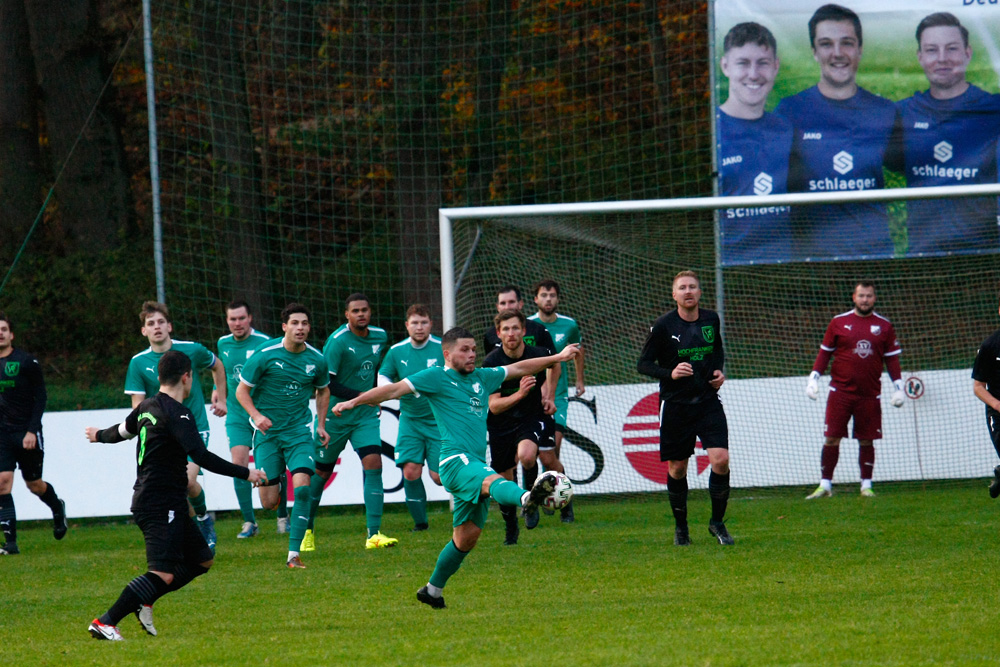 1. Mannschaft vs VfR Katschenreuth II (03.11.2024) - 74