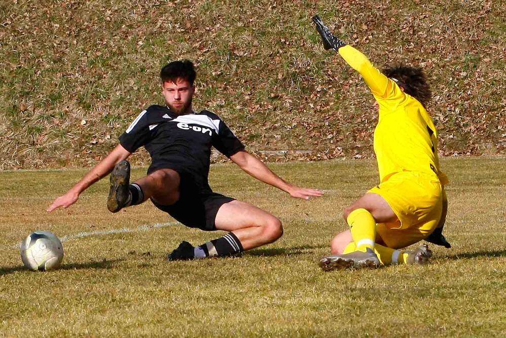 1. Mannschaft vs TSV Neudrossenfeld II (09.03.2025) - 36