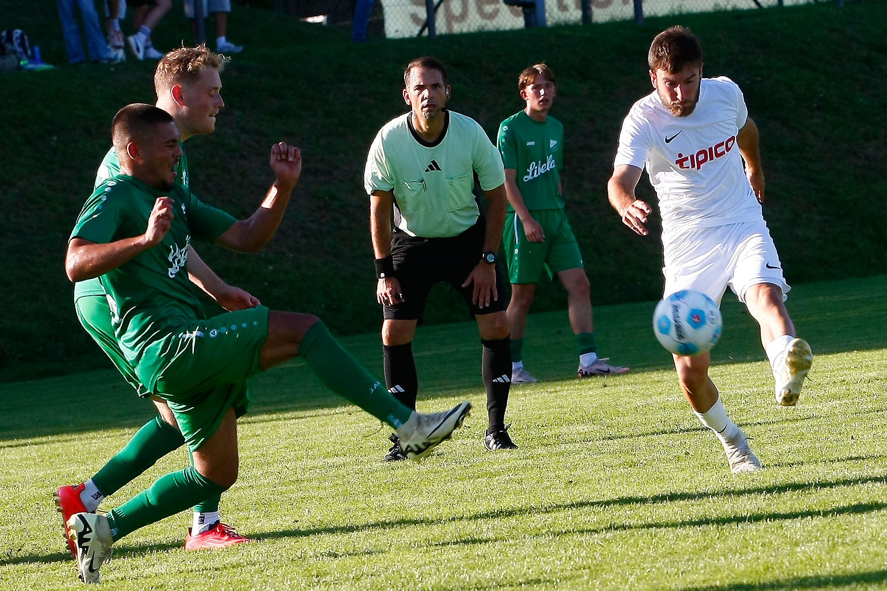 1. Mannschaft vs VfR Katschenreuth 1955 II (20.09.2025) - 24
