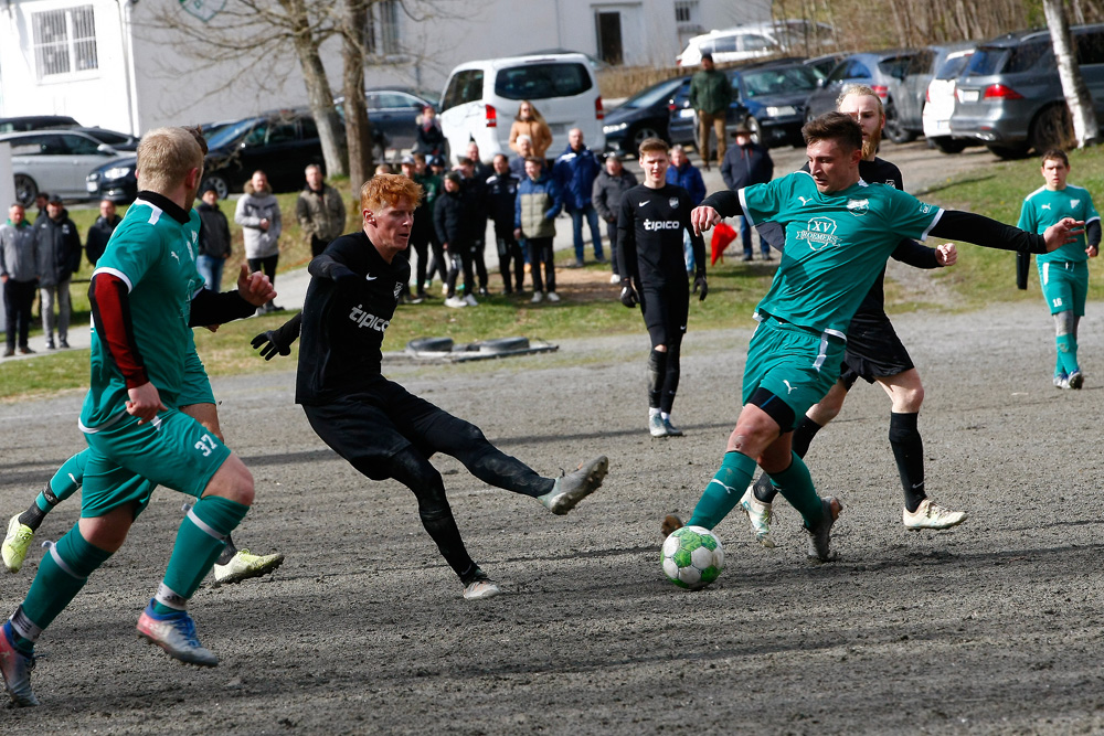 1. Mannschaft vs. TSV Obernsees (10.04.2022) - 57