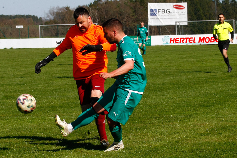 1. Mannschaft vs. (SG) Mistelbach / Gesees 1 (16.04.2022) - 82